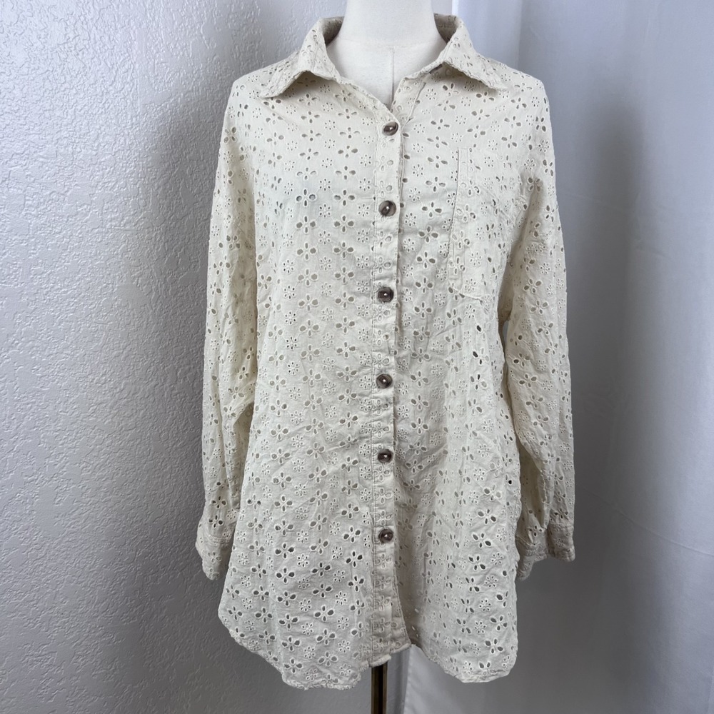 Eyelet Oversized Top Womens Medium Button Up 100% Cotton Cottage Western Coastal